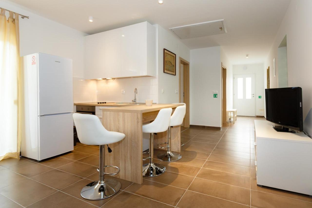 Villa Mirela Apartment Връбник Екстериор снимка