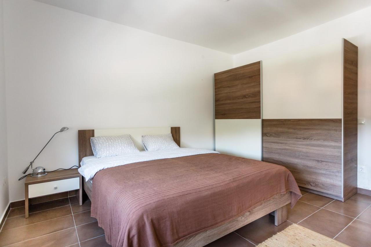 Villa Mirela Apartment Връбник Екстериор снимка