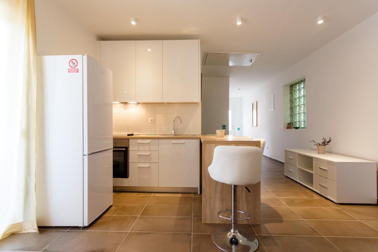 Villa Mirela Apartment Връбник Екстериор снимка