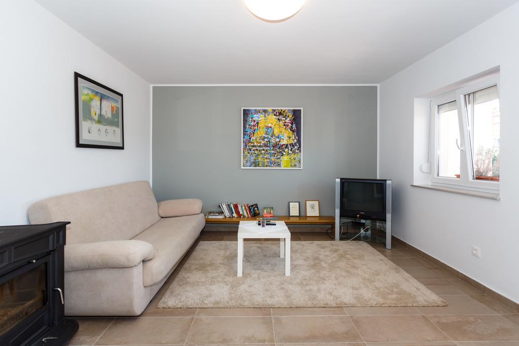 Villa Mirela Apartment Връбник Екстериор снимка