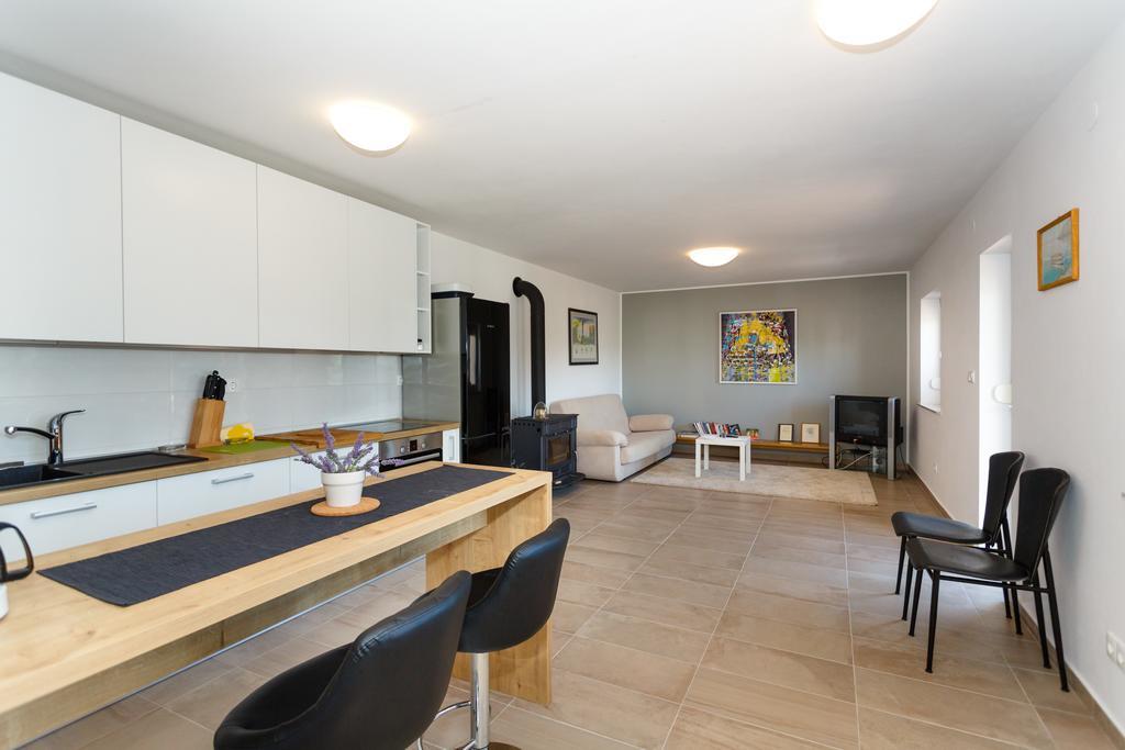 Villa Mirela Apartment Връбник Екстериор снимка