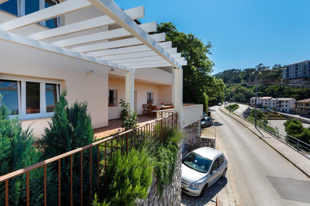 Villa Mirela Apartment Връбник Екстериор снимка