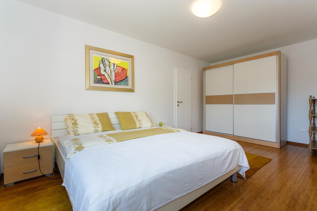 Villa Mirela Apartment Връбник Екстериор снимка
