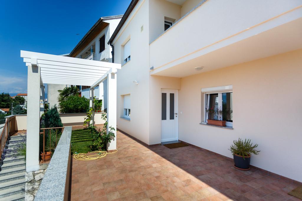 Villa Mirela Apartment Връбник Екстериор снимка